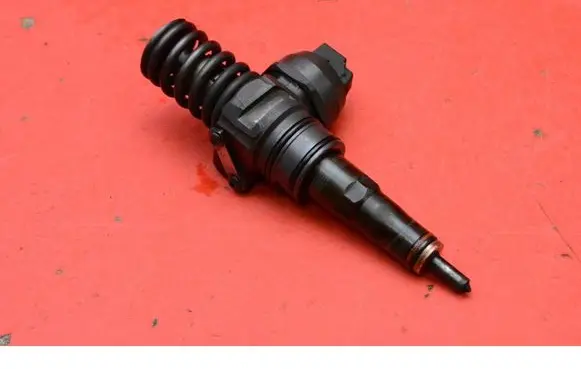 Skoda Fabia Mk2 (5J) Fuel injector 0414720314
