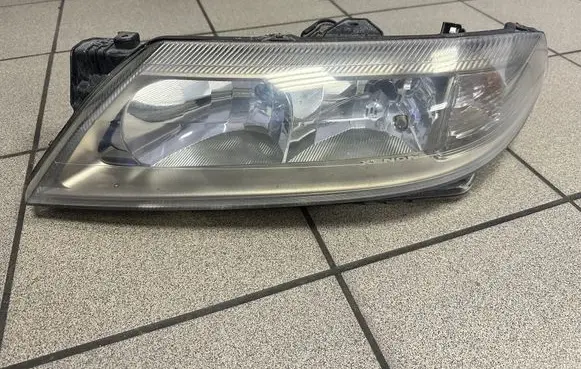 Renault Laguna II Headlight/headlamp 8200163323 89025702