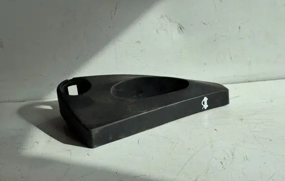 Maserati GranTurismo Engine bonnet (hood) release handle 