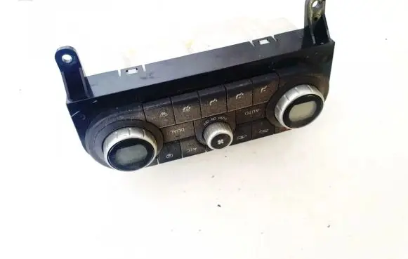 Nissan Qashqai Climate control unit 27500jd45b