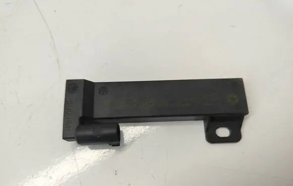 Dodge Challenger Keyless system antenna P68071978AA