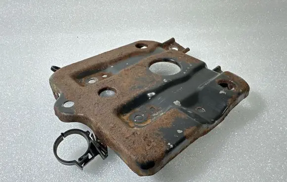 Mitsubishi Eclipse (D21A/D22A/D27A) Battery tray 