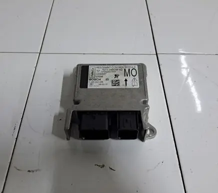 Ford Mondeo MK IV Airbag control unit/module 0285010228
