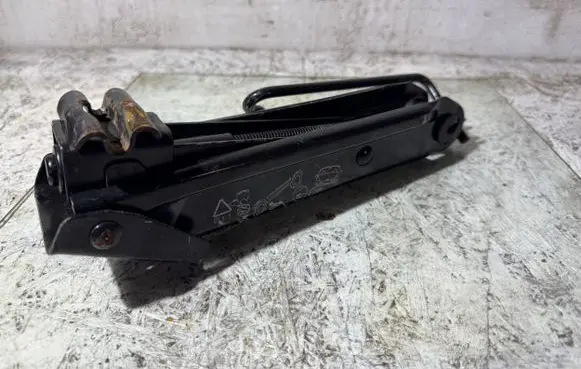 Ford Focus C-MAX Lift Jack 