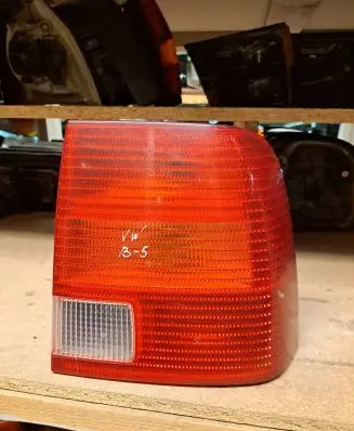 Volkswagen PASSAT B5 Rear/tail lights 3B5945096F 3B5945096
