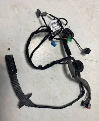 Volvo XC40 Front door wiring loom/harness boot 32218832 32218832AA