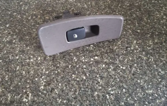 Chrysler Pacifica Electric window control switch 04685984AA