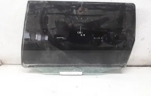 Volvo V70 Rear door window glass