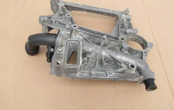 Mercedes-Benz C W205 Other engine bay part A6512012408