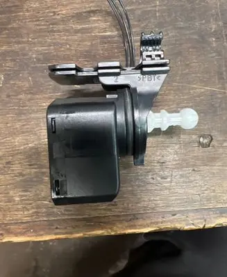 Opel Insignia A Headlight level adjustment motor 00883030 16886900