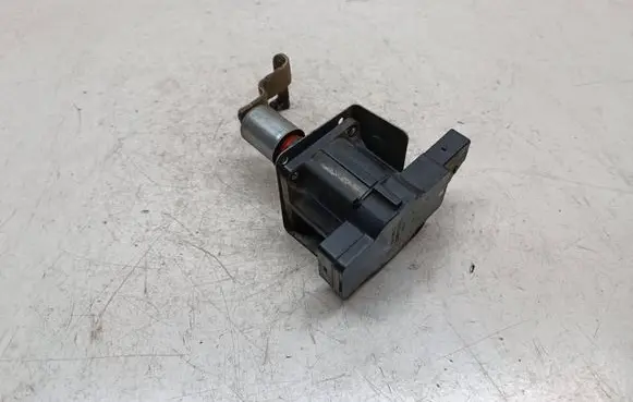 BMW X3 E83 Turbine electric control actuator 13519613 K006T50172