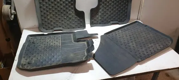 Dacia Sandero II Car floor mat set 8201684226 8201621046 8201620303