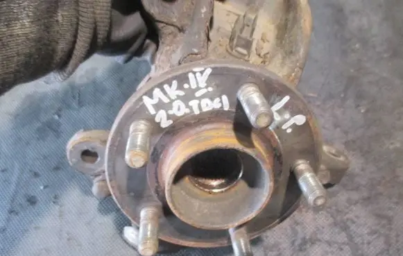 Ford Mondeo MK IV Front wheel hub spindle knuckle 