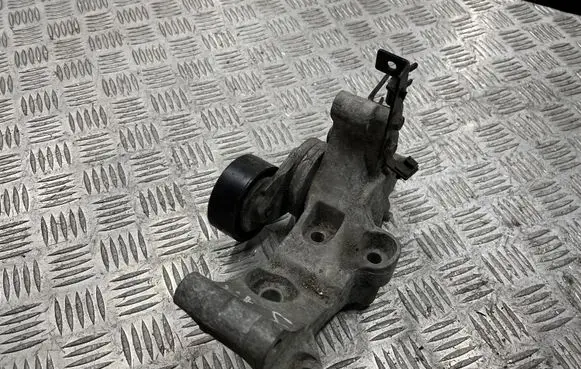Opel Astra J Generator/alternator bracket 552805357