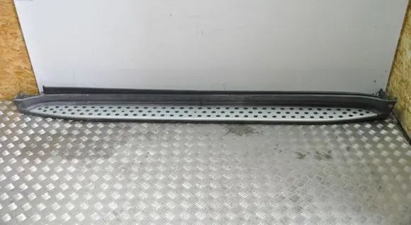 Mercedes-Benz GL X164 Sill 06070370025