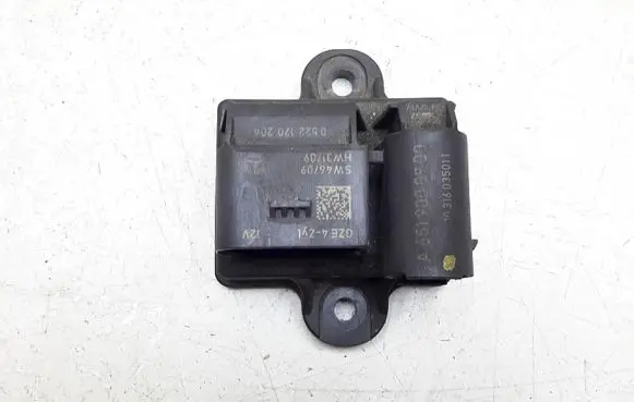 Mercedes-Benz E C207 W207 Glow plug pre-heat relay A6519000900