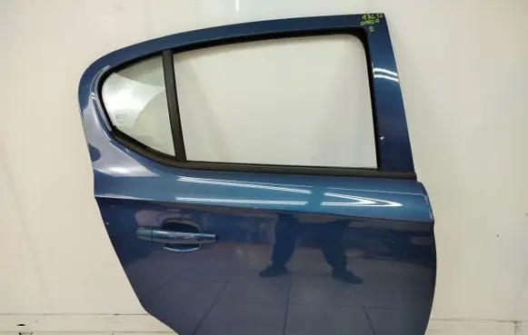 Opel Corsa E Rear door 