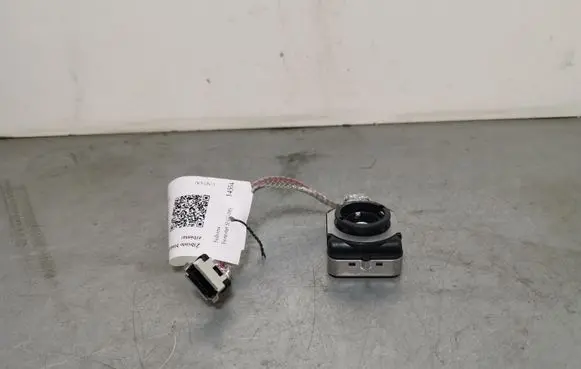 Subaru Forester SJ Headlight ballast module Xenon 13G105
