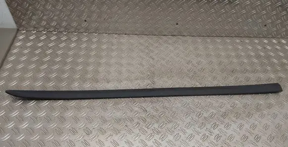 Toyota Yaris Front door trim (molding) PZ415B285001