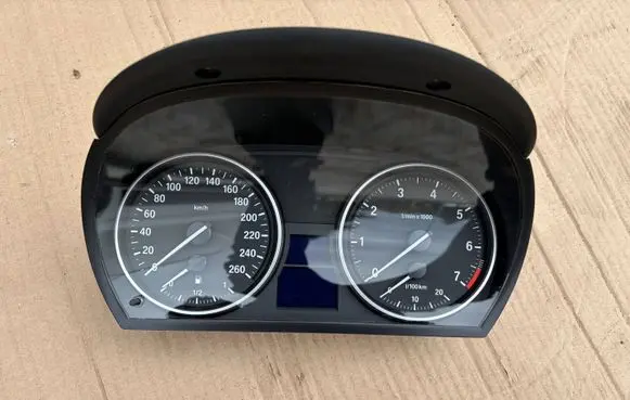 BMW X1 E84 Speedometer (instrument cluster) 928382701 7700138758 14369510