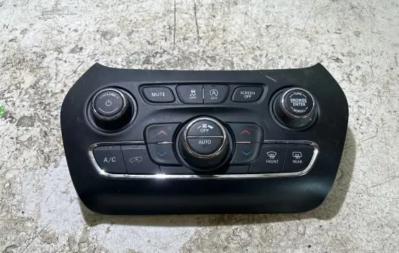 Jeep Cherokee Climate control unit 68285942AD 16747101 1289A