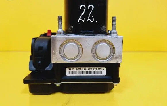 Seat Ibiza IV (6J,6P) ABS Pump 6R0907379H 026595000 6R0611517H