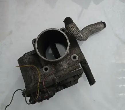 Mazda 6 Throttle body valve RF7J136b0