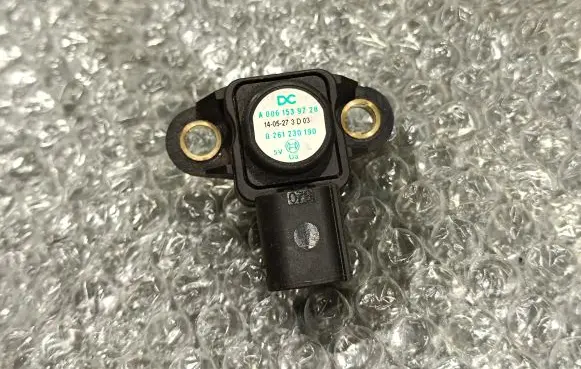Mercedes-Benz GLE (W166 - C292) Air pressure sensor A0061539728 0261230190