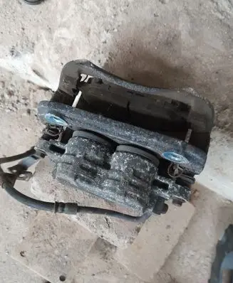 Ford Mustang V Front brake caliper