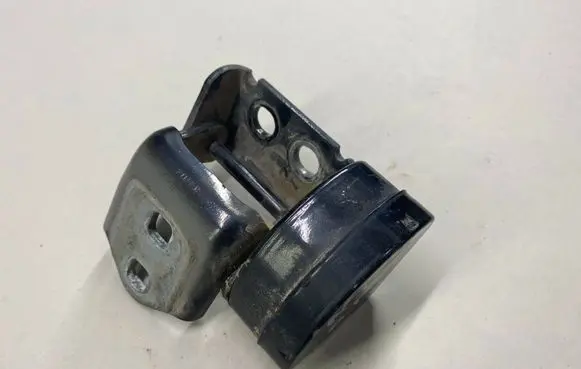 Renault Scenic II - Grand scenic II Rear door lower hinge