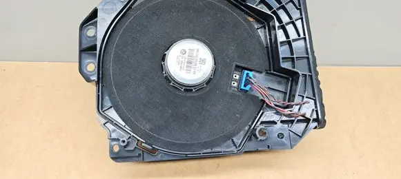 BMW 1 F20 F21 Subwoofer speaker 9210147
