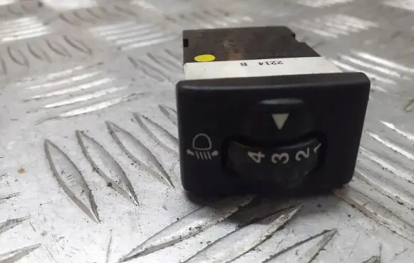 Suzuki Liana Light relay 329-32074