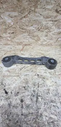 Mercedes-Benz Vito Viano W639 Rear differential/diff mount bracket A6399980410