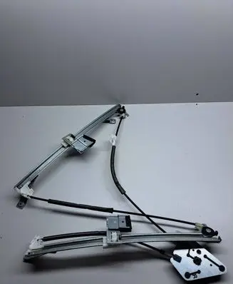 Seat Altea XL Front window lifting mechanism without motor