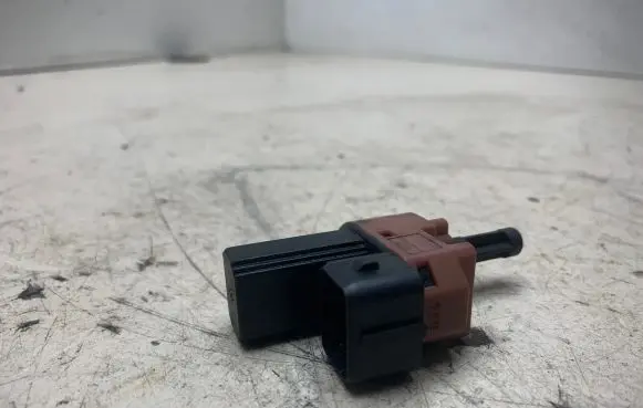 Clutch pedal sensor