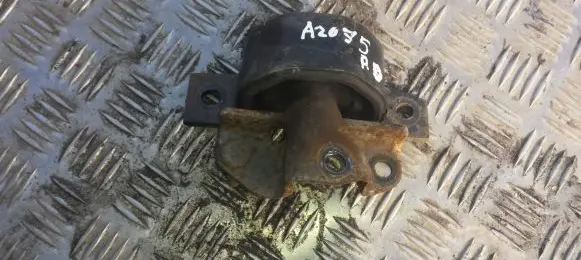Engine mount bracket
