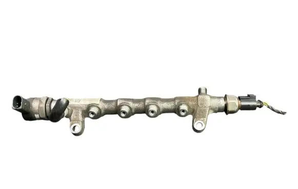 Volkswagen PASSAT B7 Fuel main line pipe 03L130089J 057130764AB