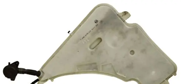 BMW 4 F32 F33 Windshield washer fluid reservoir/tank 7241679