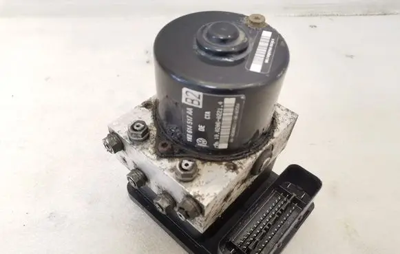 Volkswagen Golf Plus ABS Pump 1K0907379AA 10096003603