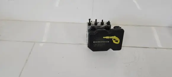 Hyundai i40 ABS Pump 589203Z510 HGDD7T0221FR