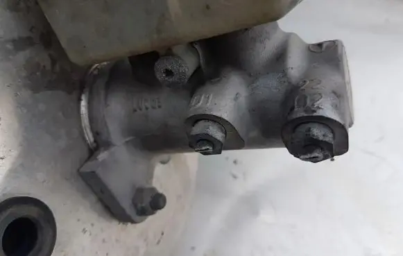 Mercedes-Benz A W168 Master brake cylinder