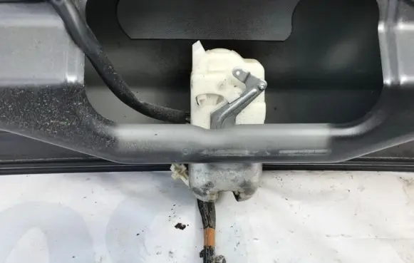 Tailgate/trunk/boot lock/catch/latch