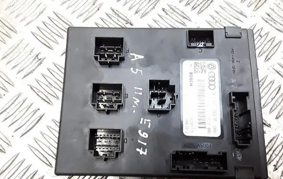 Audi A5 8T 8F Engine control unit/module 8k0907063m