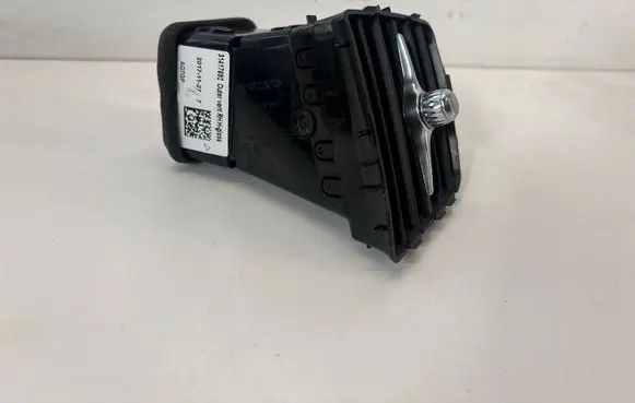 Volvo XC60 Dashboard side air vent grill/cover trim 31477273