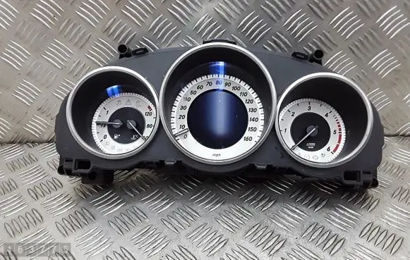 Mercedes-Benz E C207 W207 Speedometer (instrument cluster) a2c87306200
