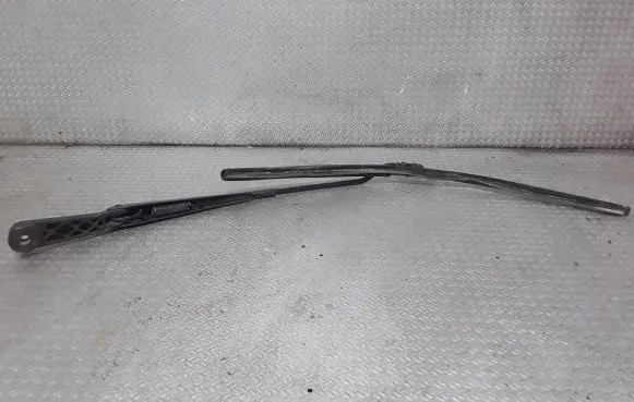 Land Rover Freelander Windshield/front glass wiper blade 