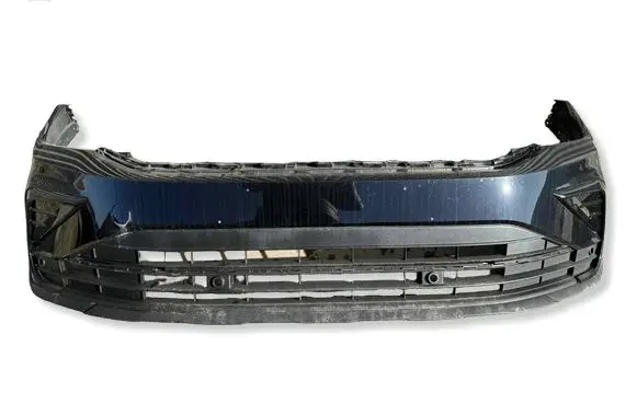 Volkswagen Tiguan Front bumper 5NA807221C 5NA807217D