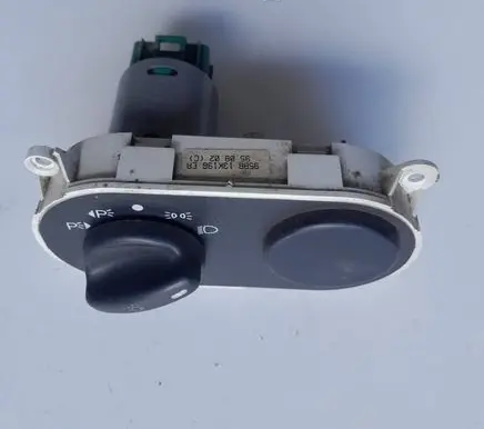 Ford Mondeo MK II Light switch 95BB13K196EA