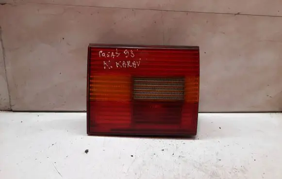 Volkswagen PASSAT B4 Tailgate rear/tail lights 3A9945107