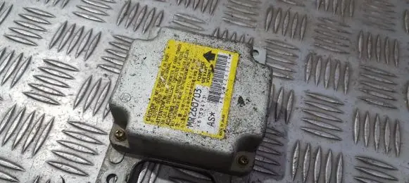 Mitsubishi Colt Airbag control unit/module mr260703 x6t39473